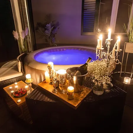 Oasis Luxury Apartment With Terrarce And Jacuzzi Split Exterior photo