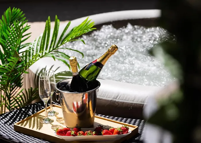 Oasis Luxury Apartment With Terrarce And Jacuzzi