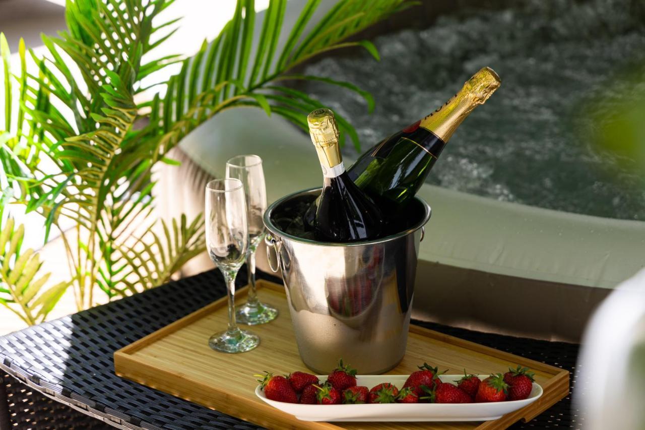 Oasis Luxury With Terrarce And Jacuzzi Apartamento *