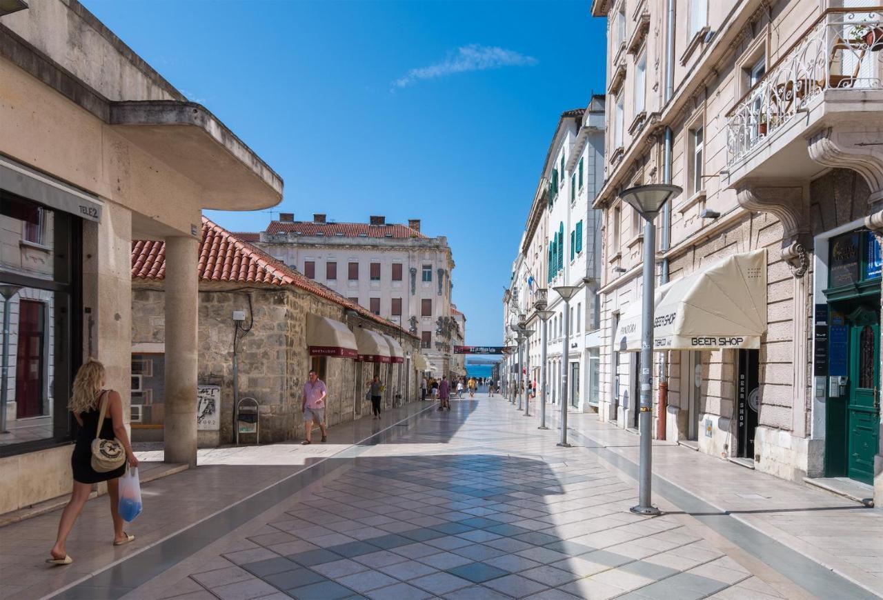 Oasis Luxury With Terrarce And Jacuzzi Appartement Split